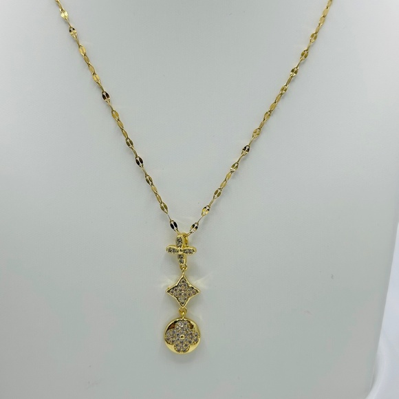 18KT Gold Flour Leaf Clover Lariat Cubic Zircon Necklace - Picture 6 of 7